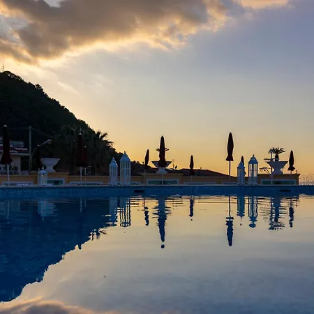 Grand La Pace (adults Only)