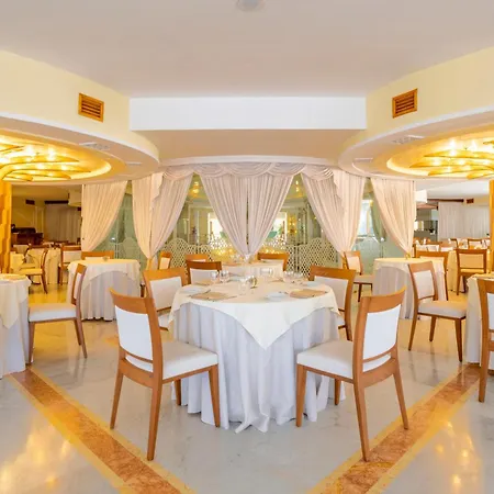 Grand La Pace (adults Only) サンタニェッロ