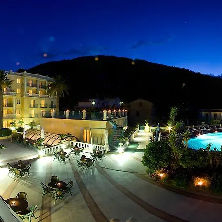 ホテル Grand La Pace (adults Only) サンタニェッロ