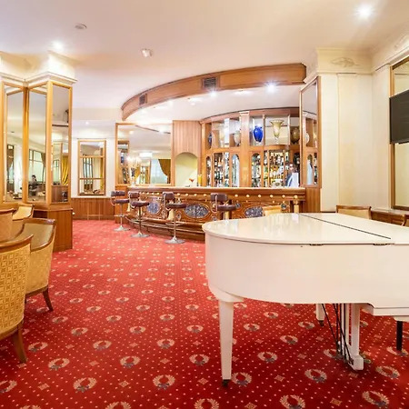 Hotel Grand La Pace - 5*